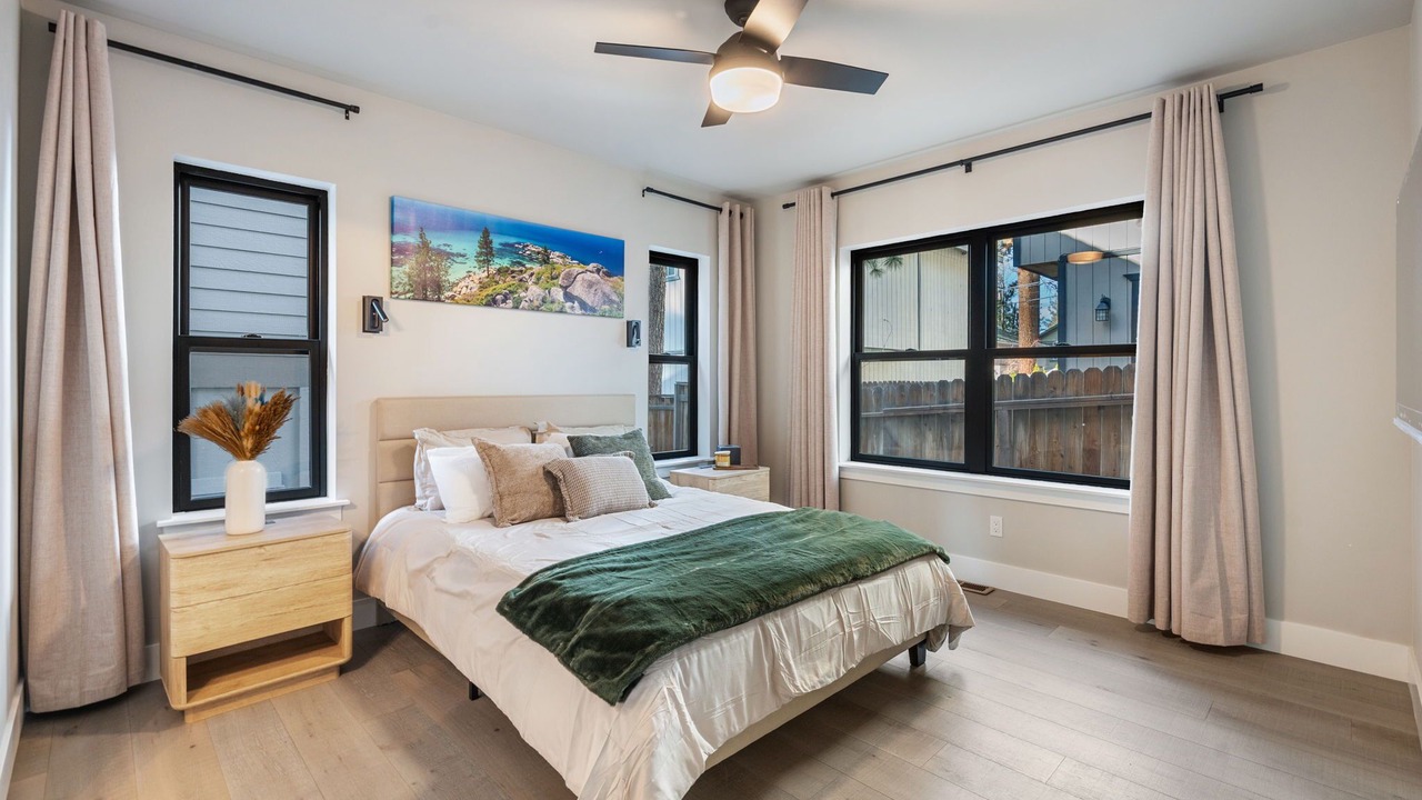 Photo of Bedroom in Lincoln Park