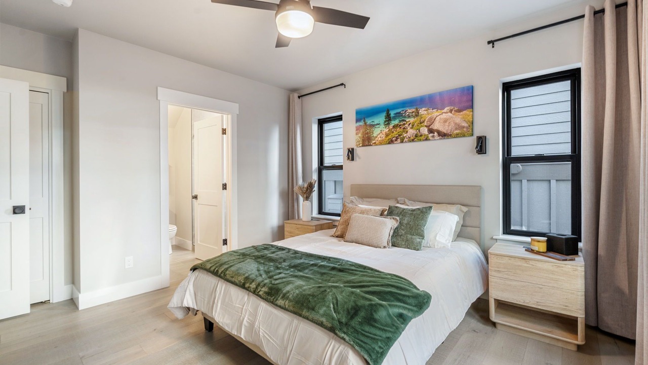 Photo of Bedroom in Lincoln Park