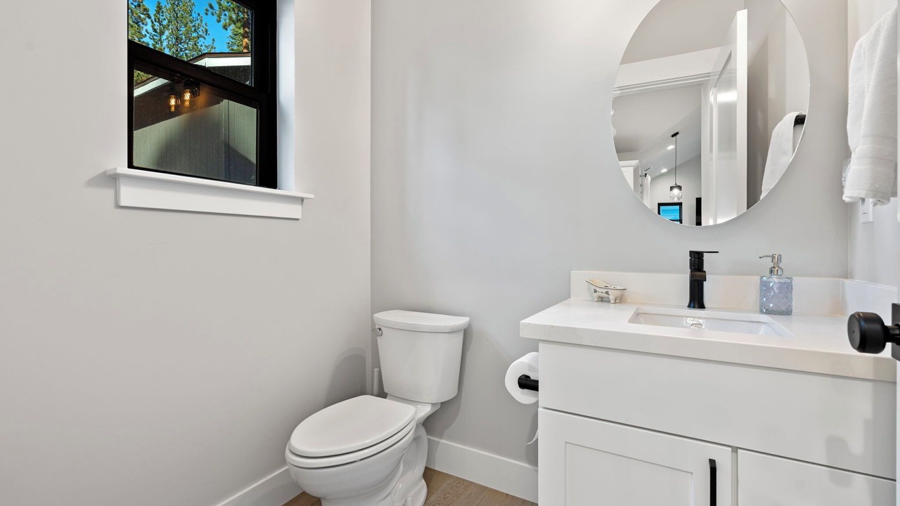 Photo of Bathroom in Lincoln Park