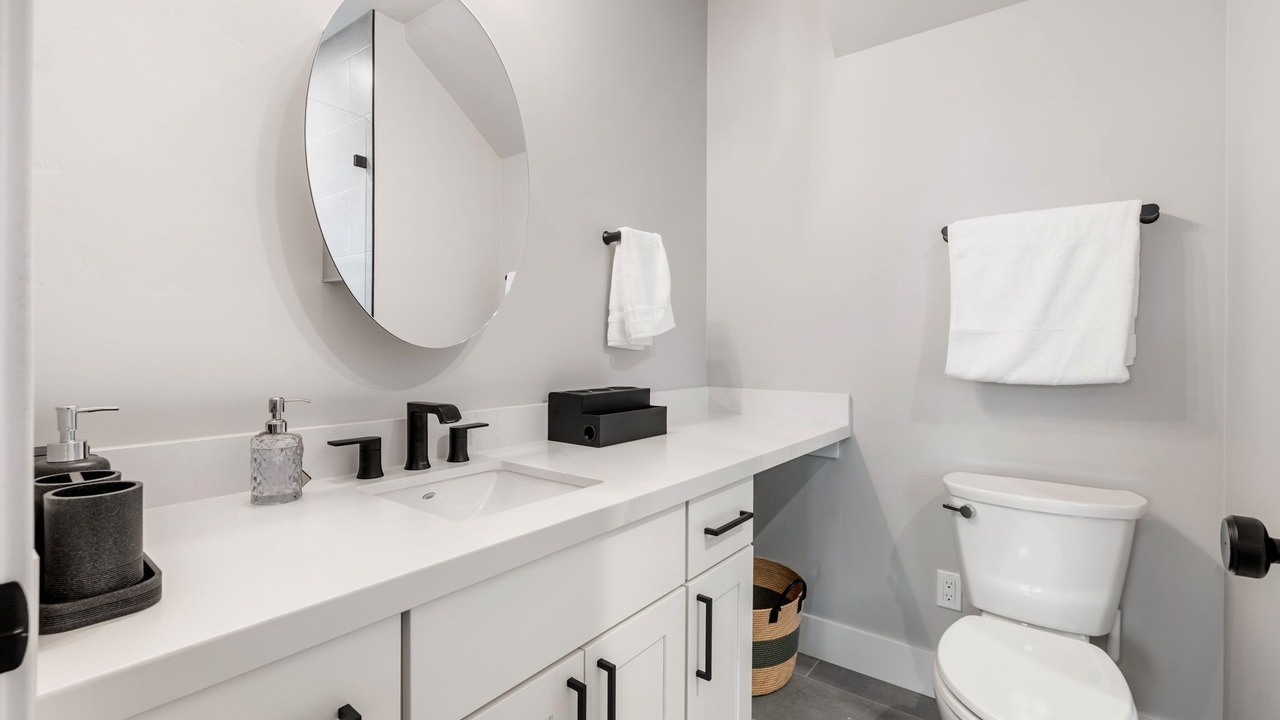 Photo of Bathroom in Lincoln Park