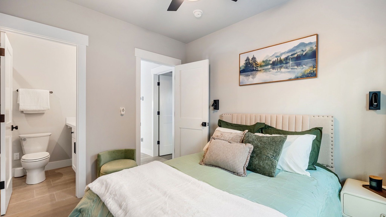 Photo of Bedroom in Lincoln Park