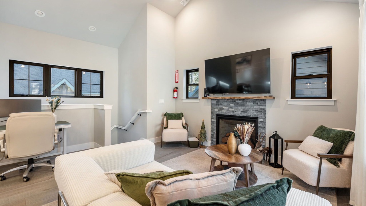 Photo of Livingroom in Lincoln Park