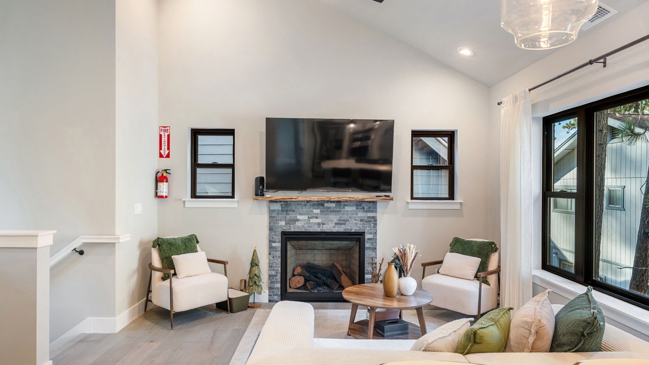 Photo of Livingroom in Lincoln Park