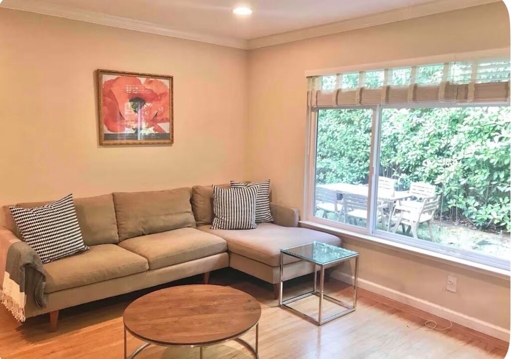 Photo of Livingroom in St. Claire Gardens