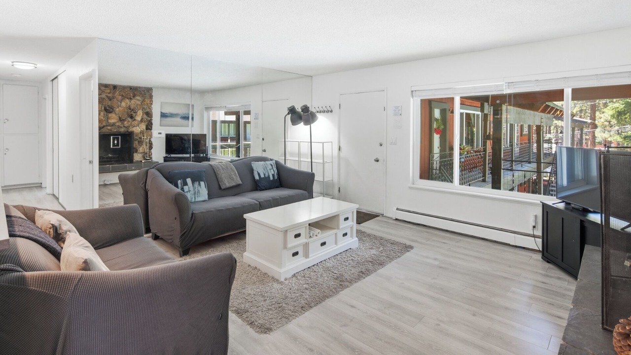 Photo of Livingroom in South Lake Tahoe