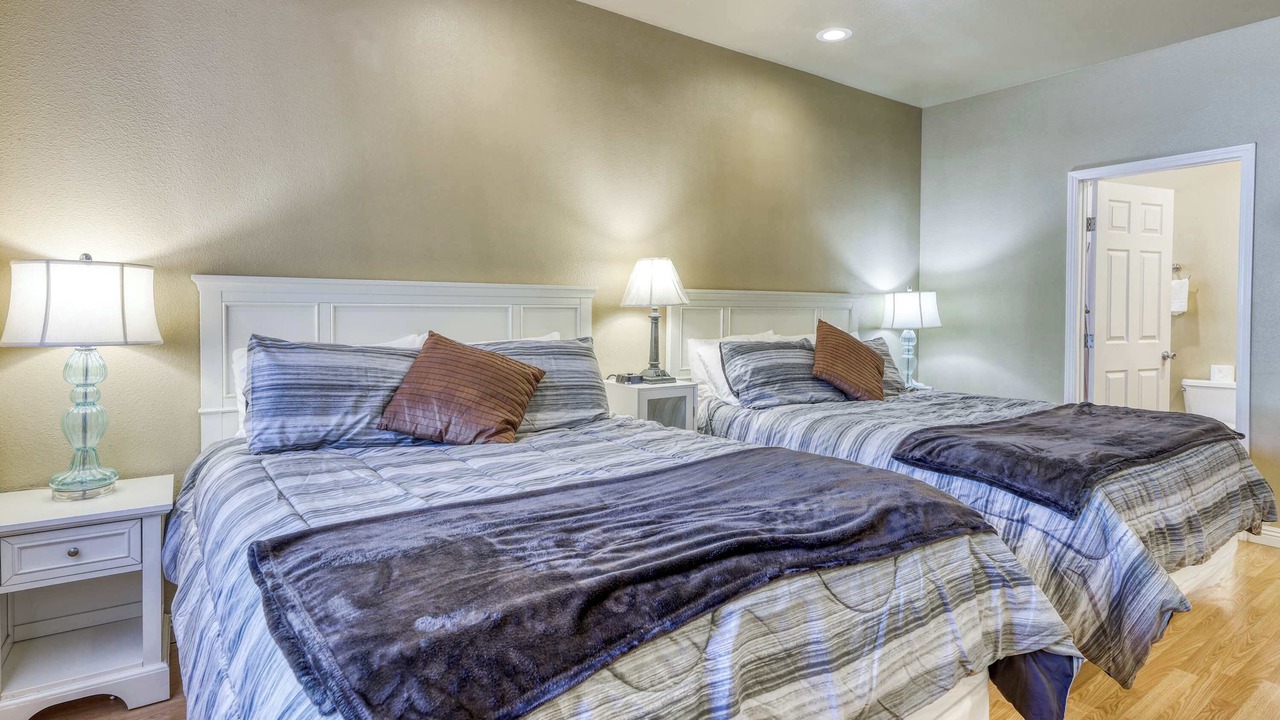 Photo of Bedroom in Tahoe Valley