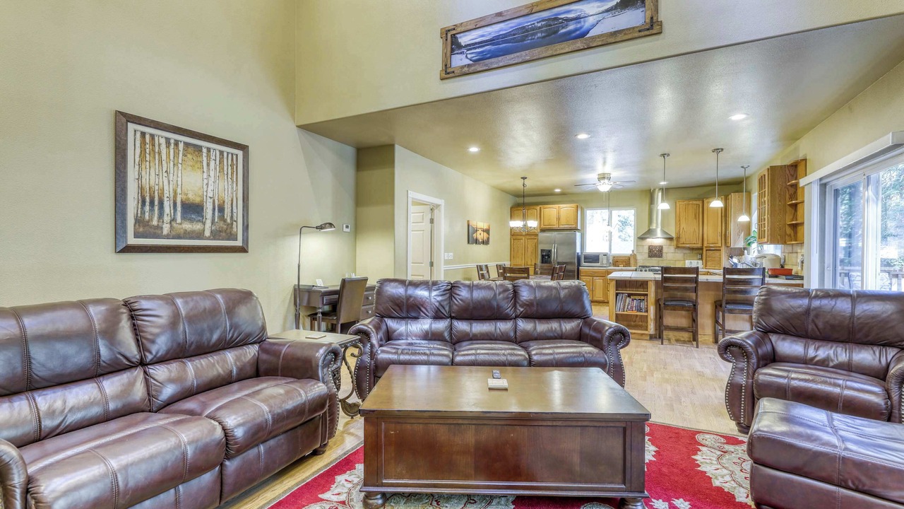 Photo of Livingroom in Tahoe Valley