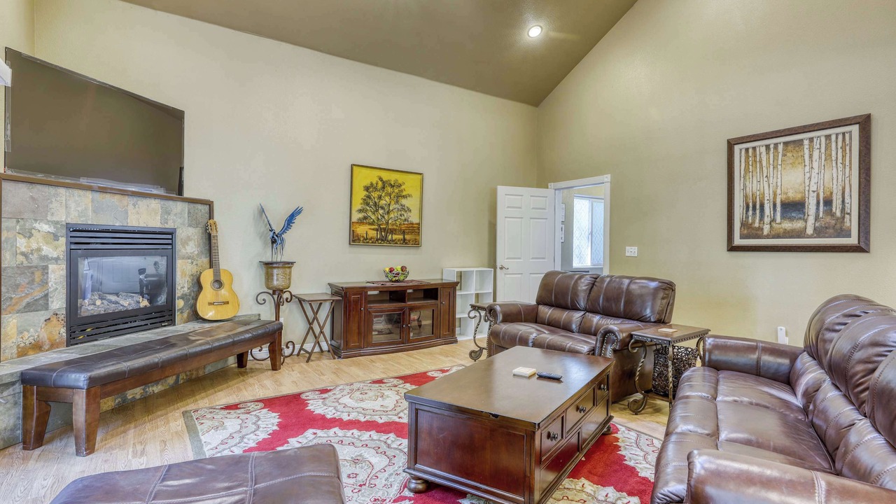 Photo of Livingroom in Tahoe Valley