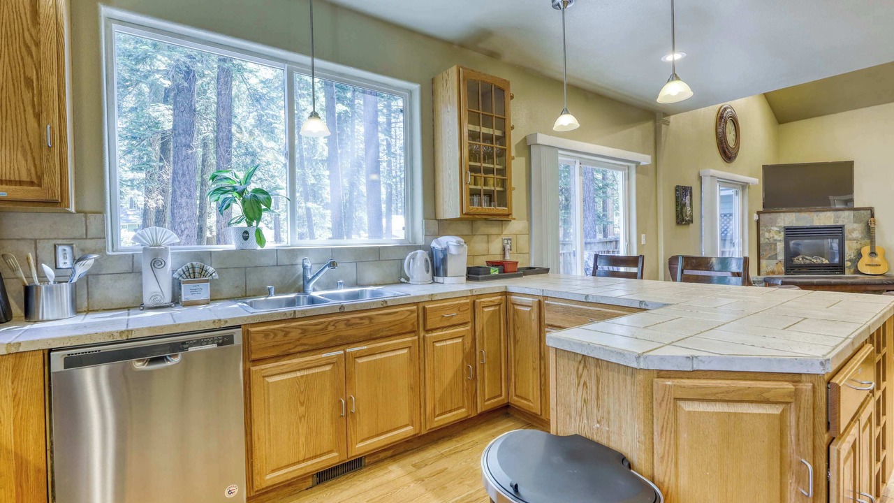Photo of Kitchen in Tahoe Valley