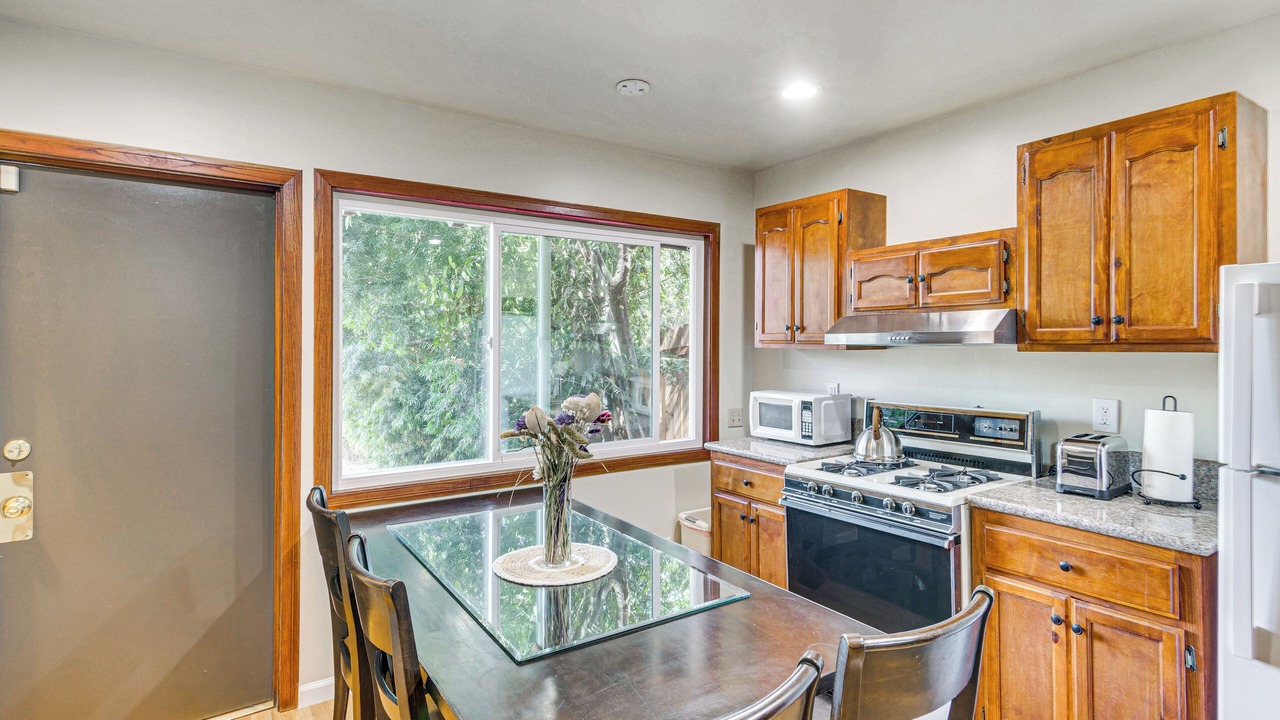 Photo of Kitchen in La Canada Flintridge