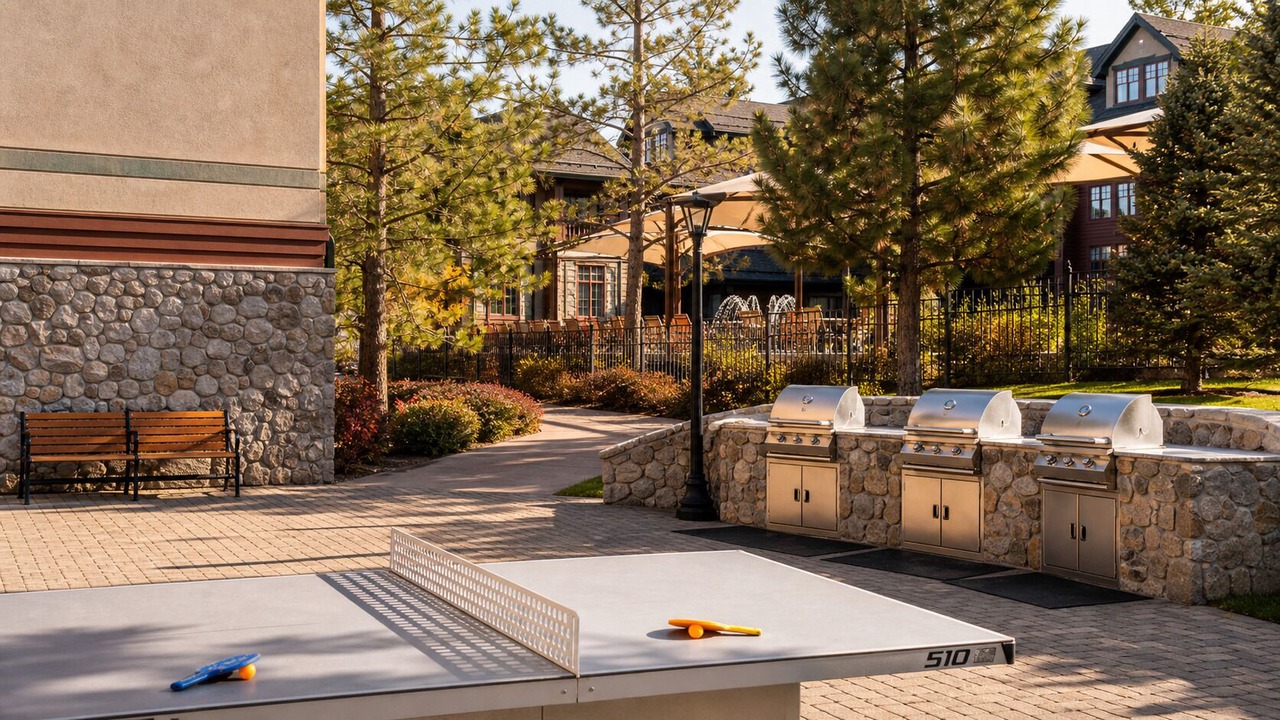 Photo of Patio Balcony in Lakeside Park
