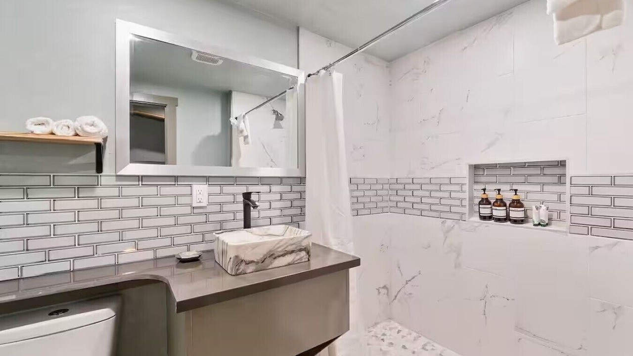 Photo of Bathroom in Lakeside Park