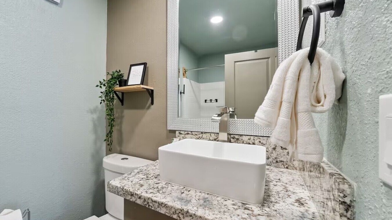 Photo of Bathroom in Lakeside Park