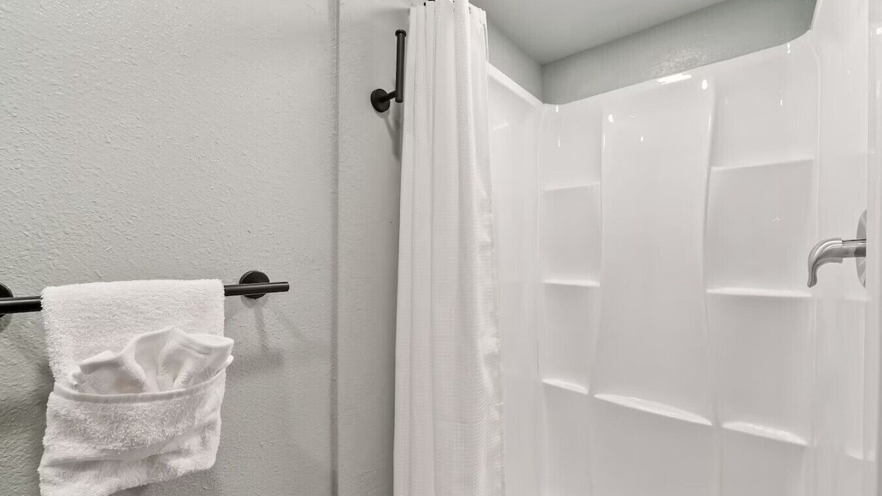 Photo of Bathroom in Lakeside Park