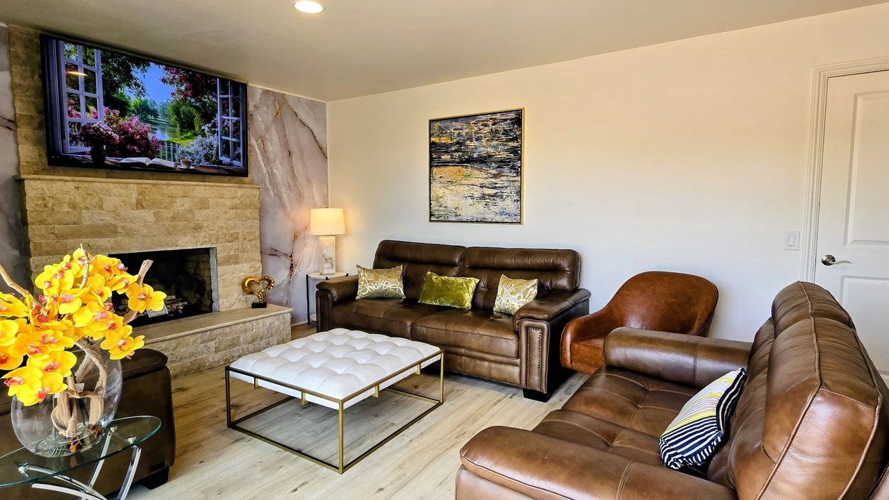 Photo of Livingroom in Mescal Corridor NW