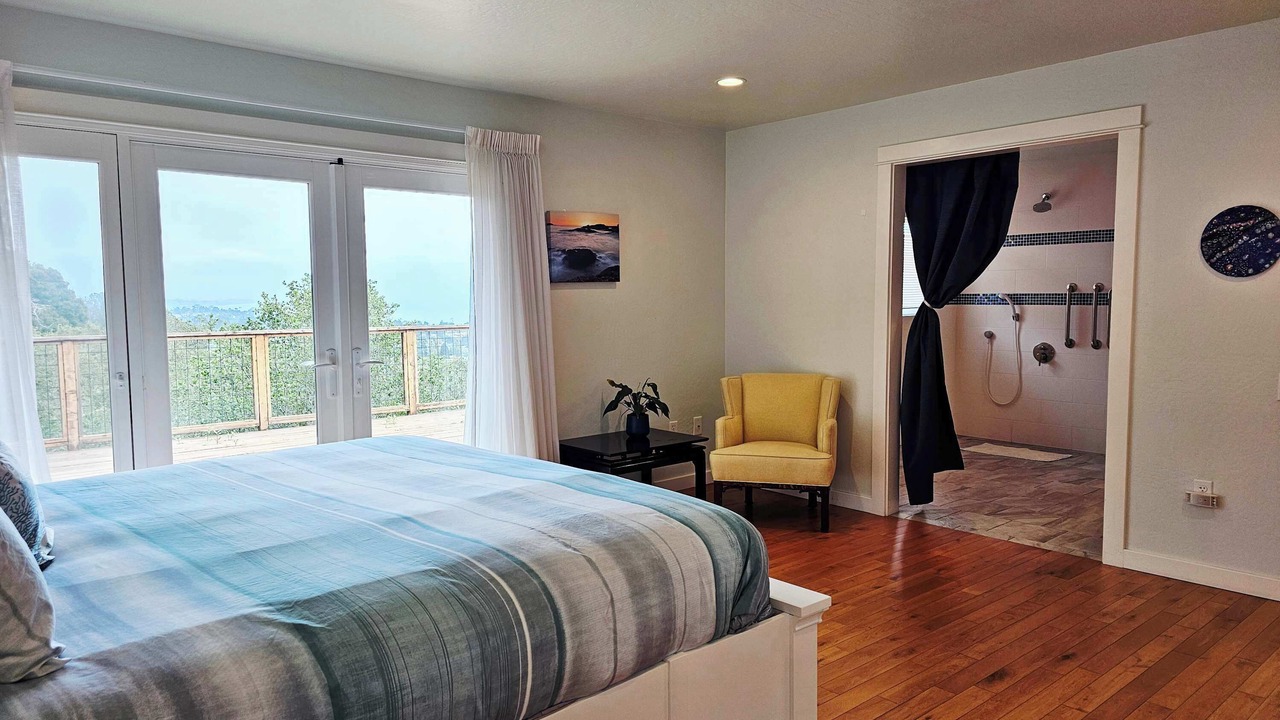 Photo of Bedroom in Aptos