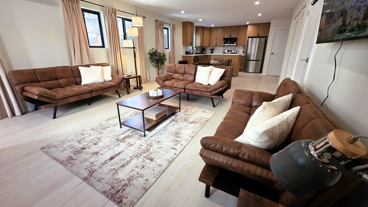 Photo of Livingroom in Beverly Hills