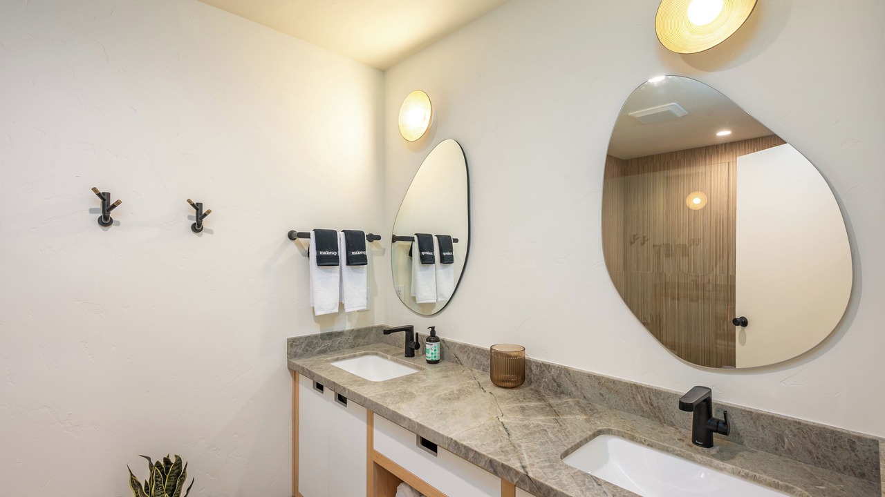 Photo of Bathroom in Groveland