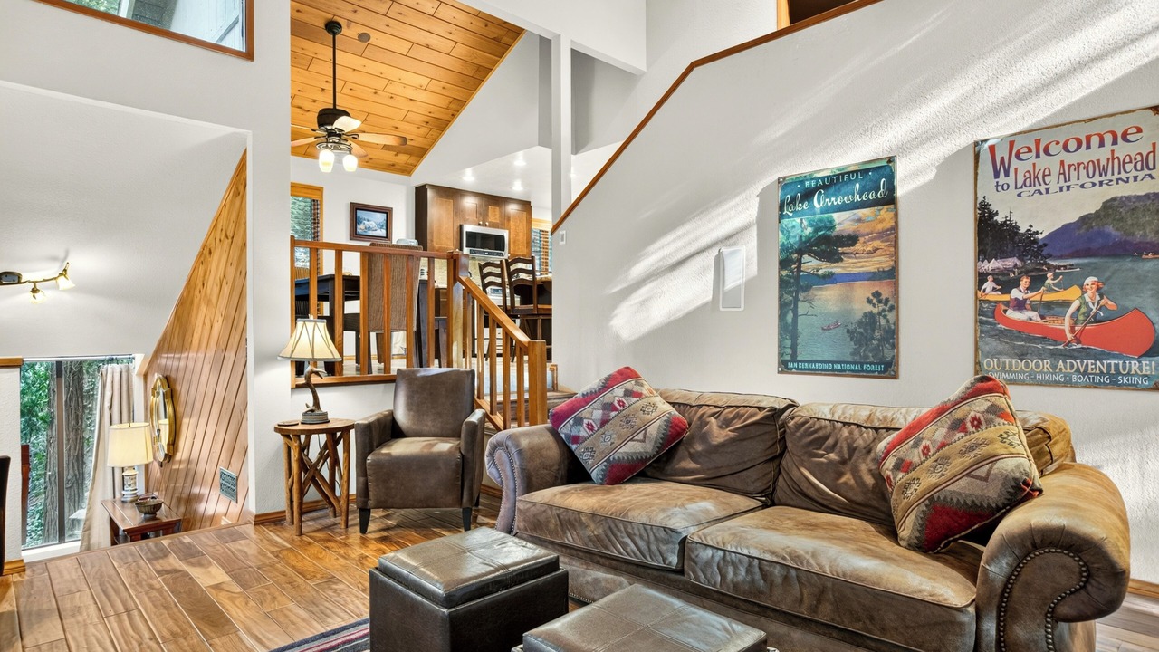 Photo of Livingroom in Cedar Glen