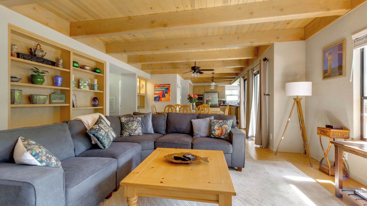 Photo of Livingroom in Auburn