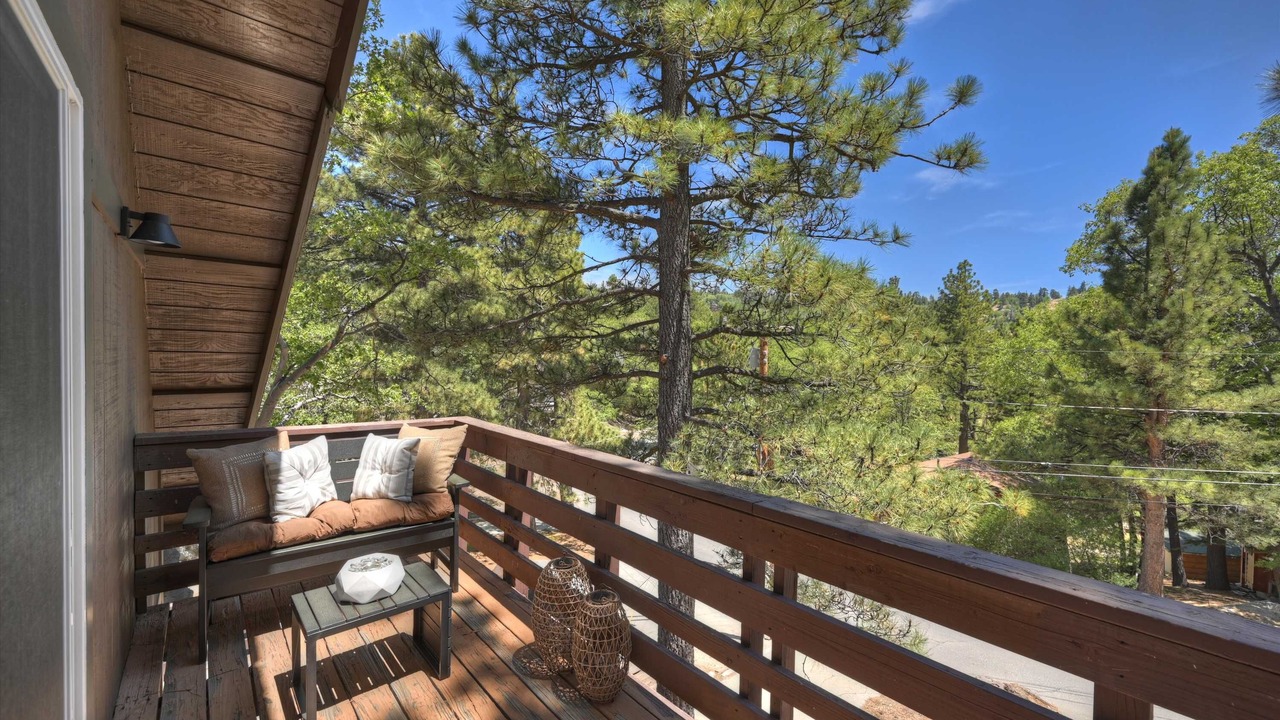 Photo of Patio Balcony in Green Valley Lake
