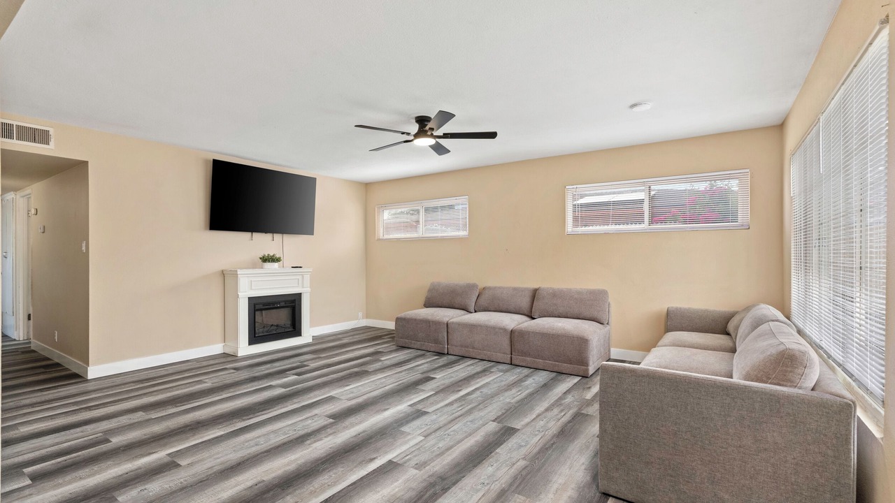 Photo of Livingroom in Pumpkin Center
