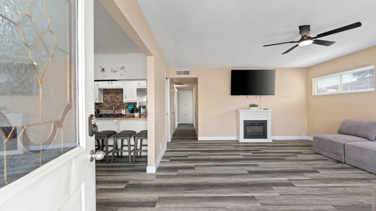 Photo of Livingroom in Pumpkin Center