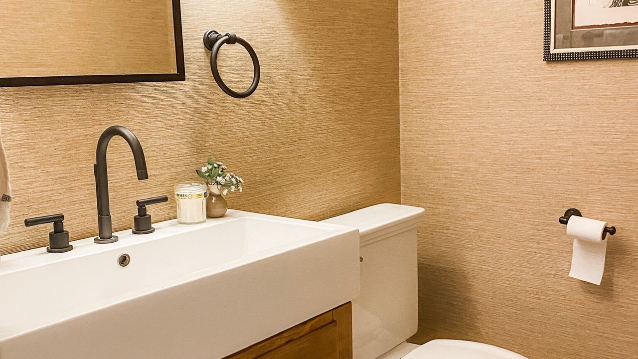 Photo of Bathroom in East Bluff