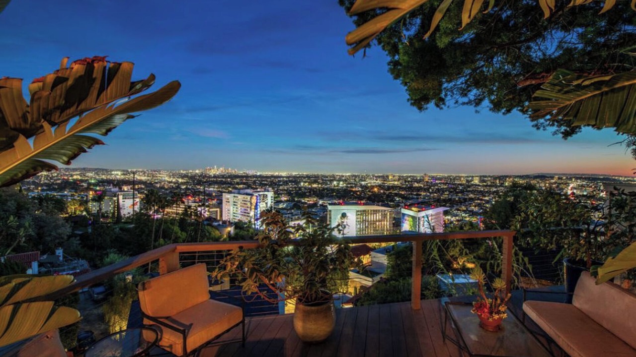 Photo of Outdoor in Hollywood Hills West