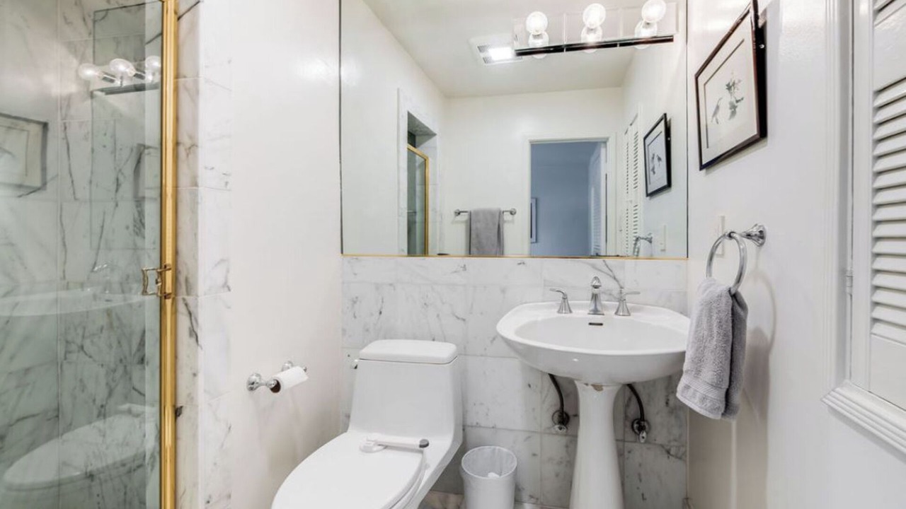 Photo of Bathroom in Hollywood Hills West