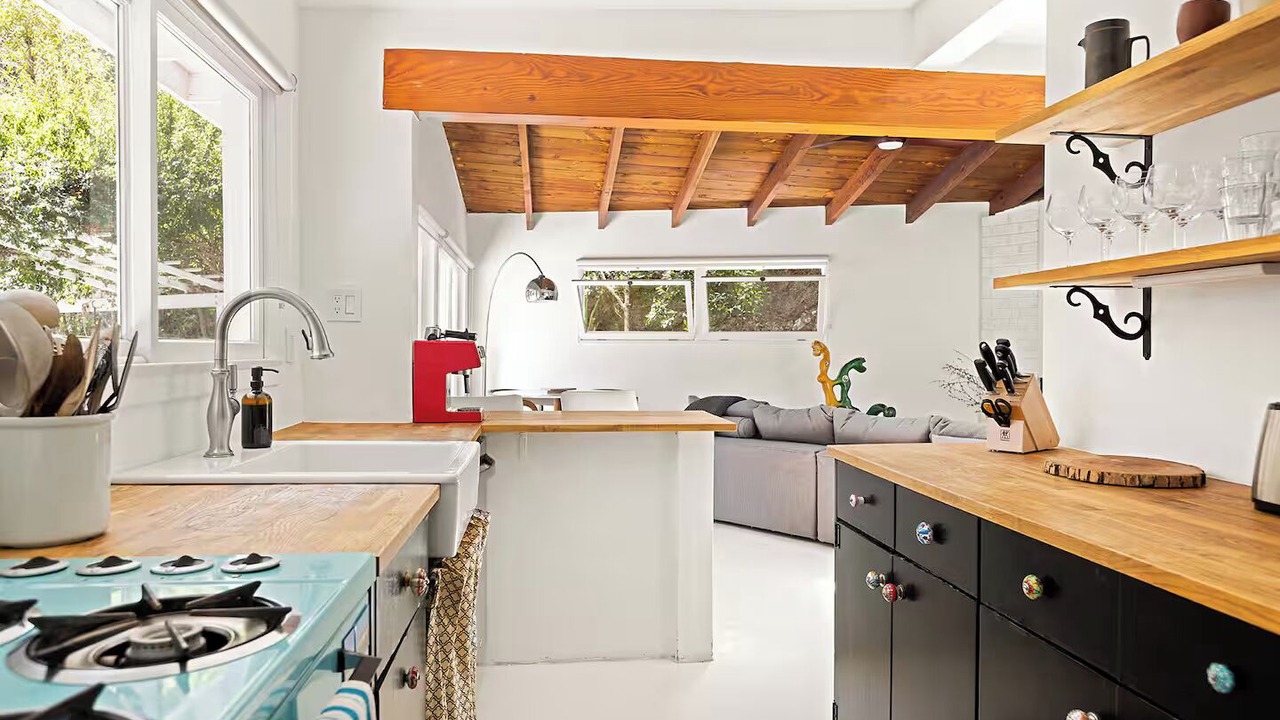 Photo of Kitchen in Beachwood Canyon