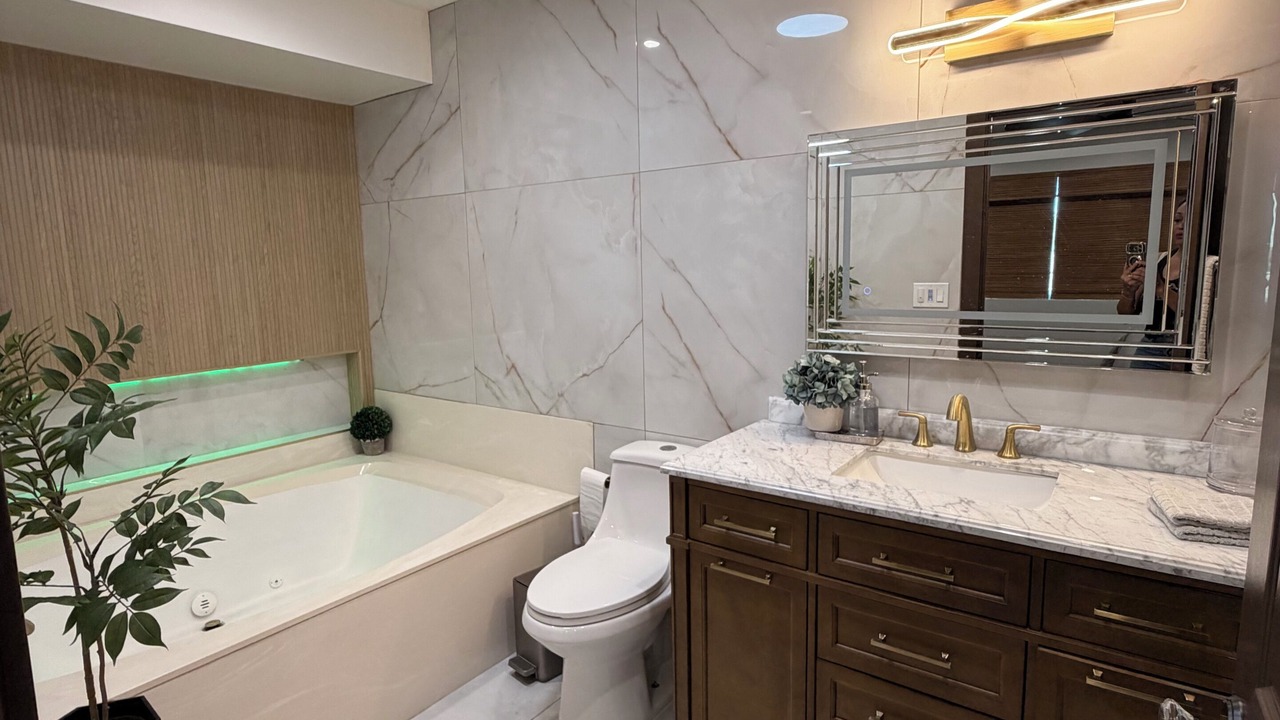 Photo of Bathroom in Silver Lakes Country Club