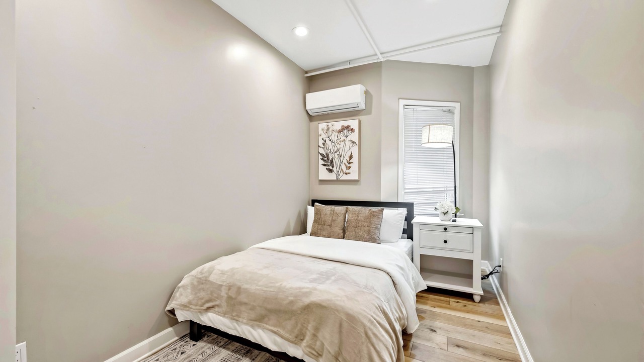 Photo of Bedroom in Central Berkeley
