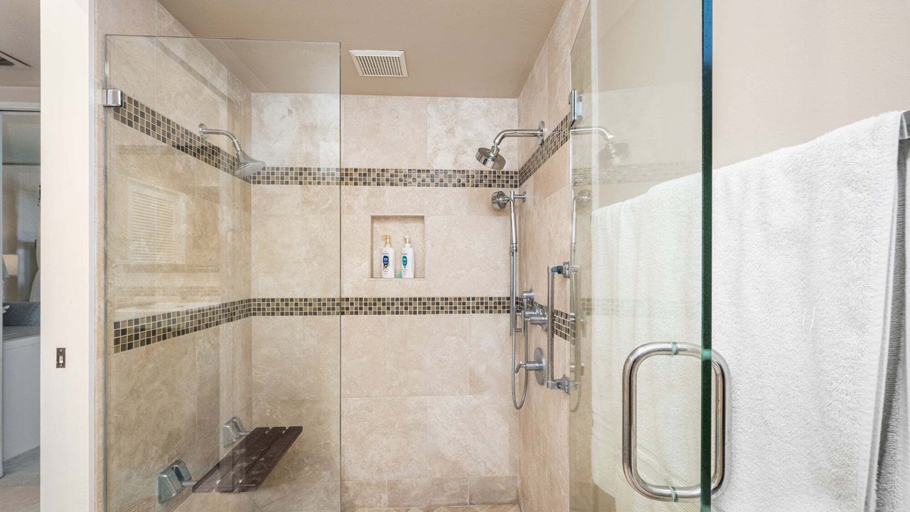 Photo of Bathroom in Peninsula