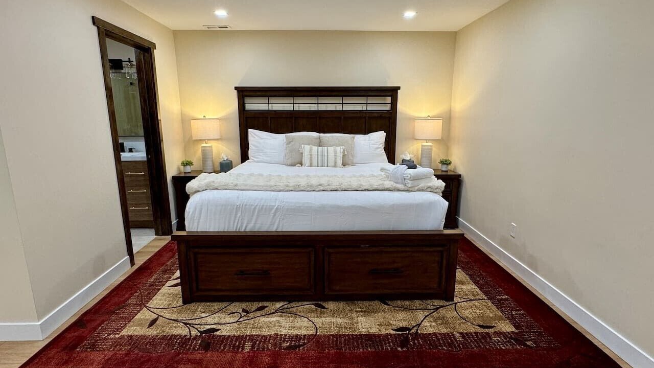 Photo of Bedroom in Round Hill Village