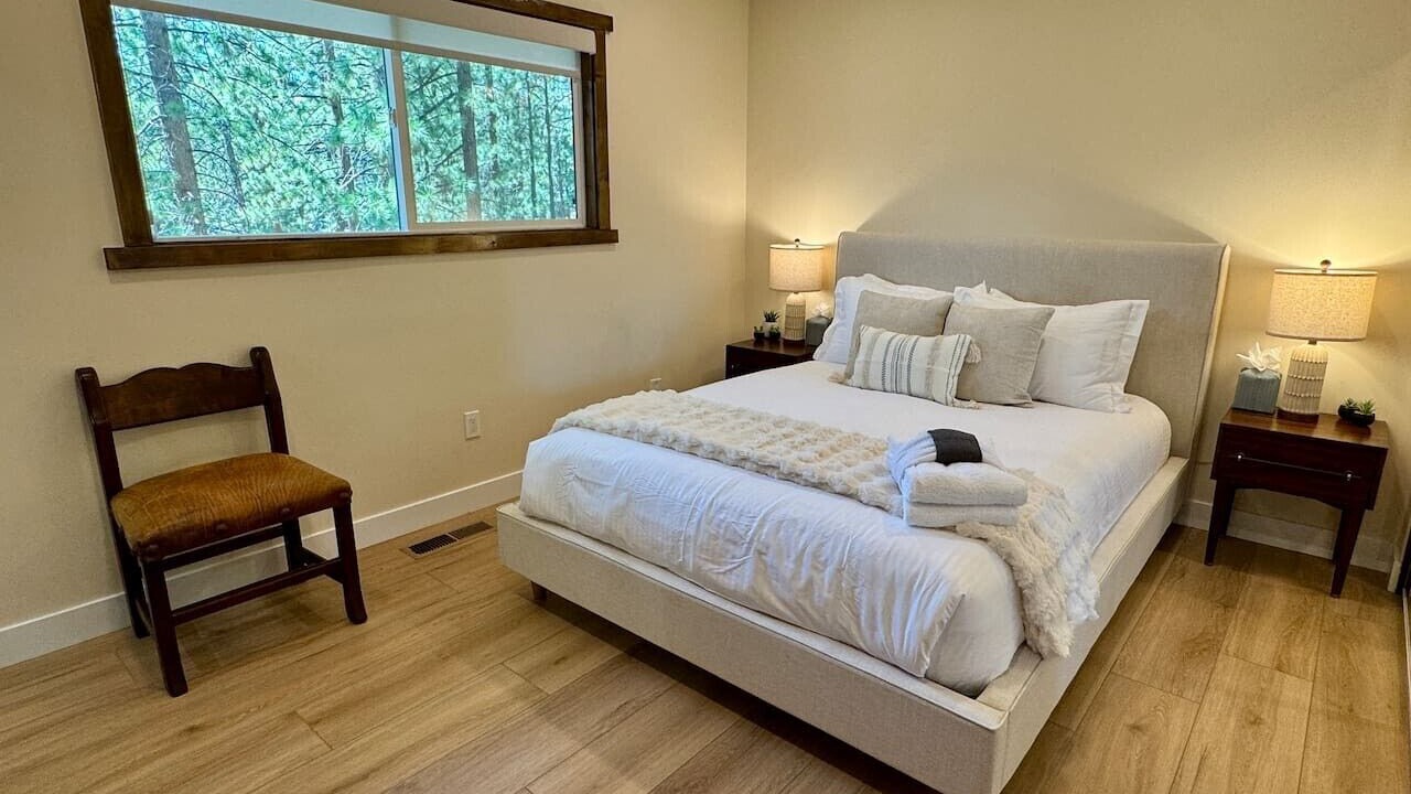Photo of Bedroom in Round Hill Village