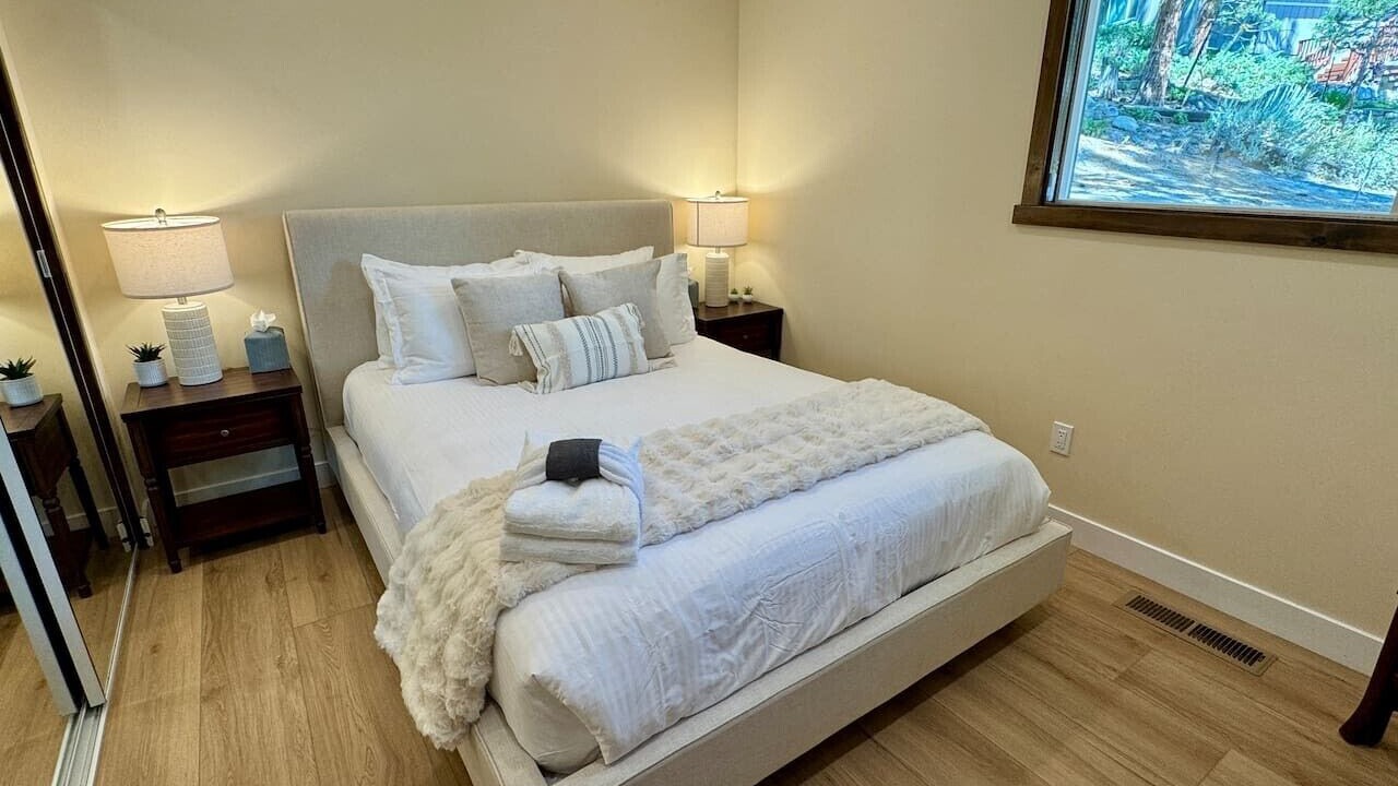 Photo of Bedroom in Round Hill Village