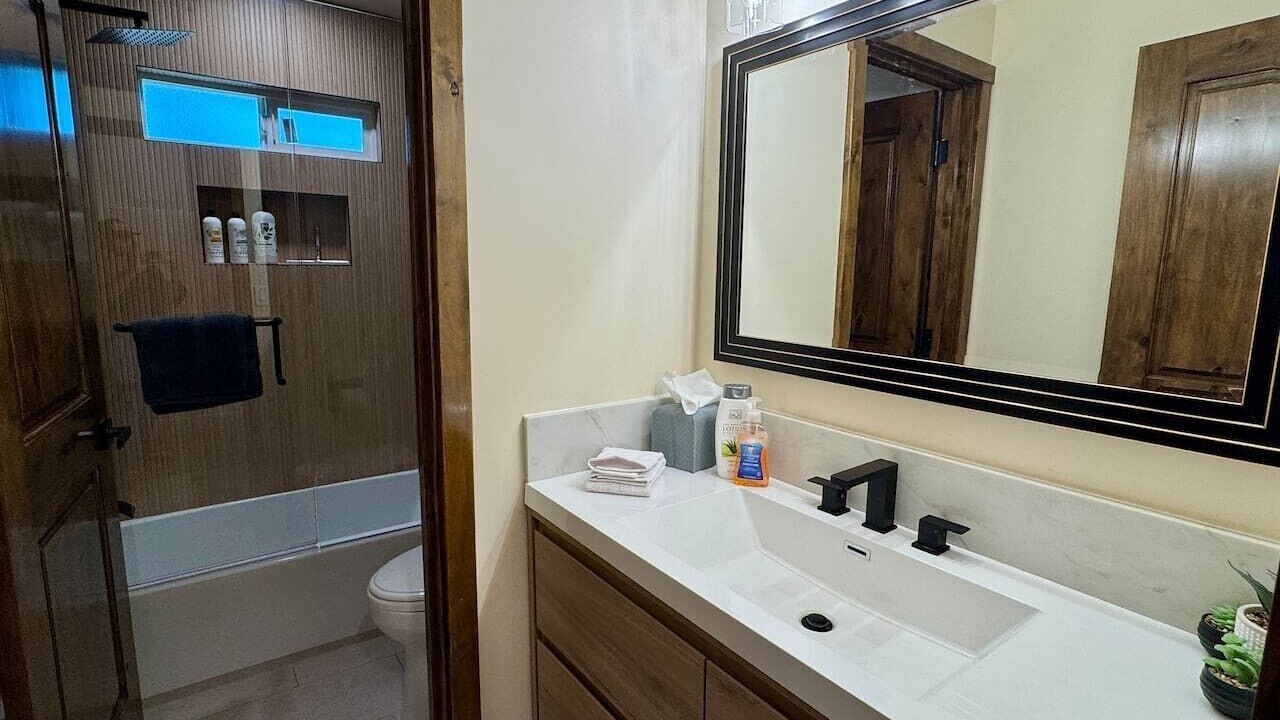 Photo of Bathroom in Round Hill Village