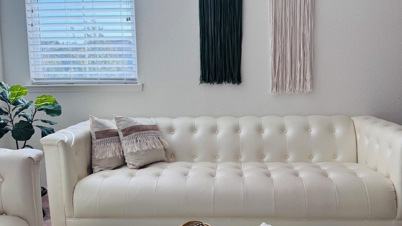 Photo of Livingroom in Lathrop