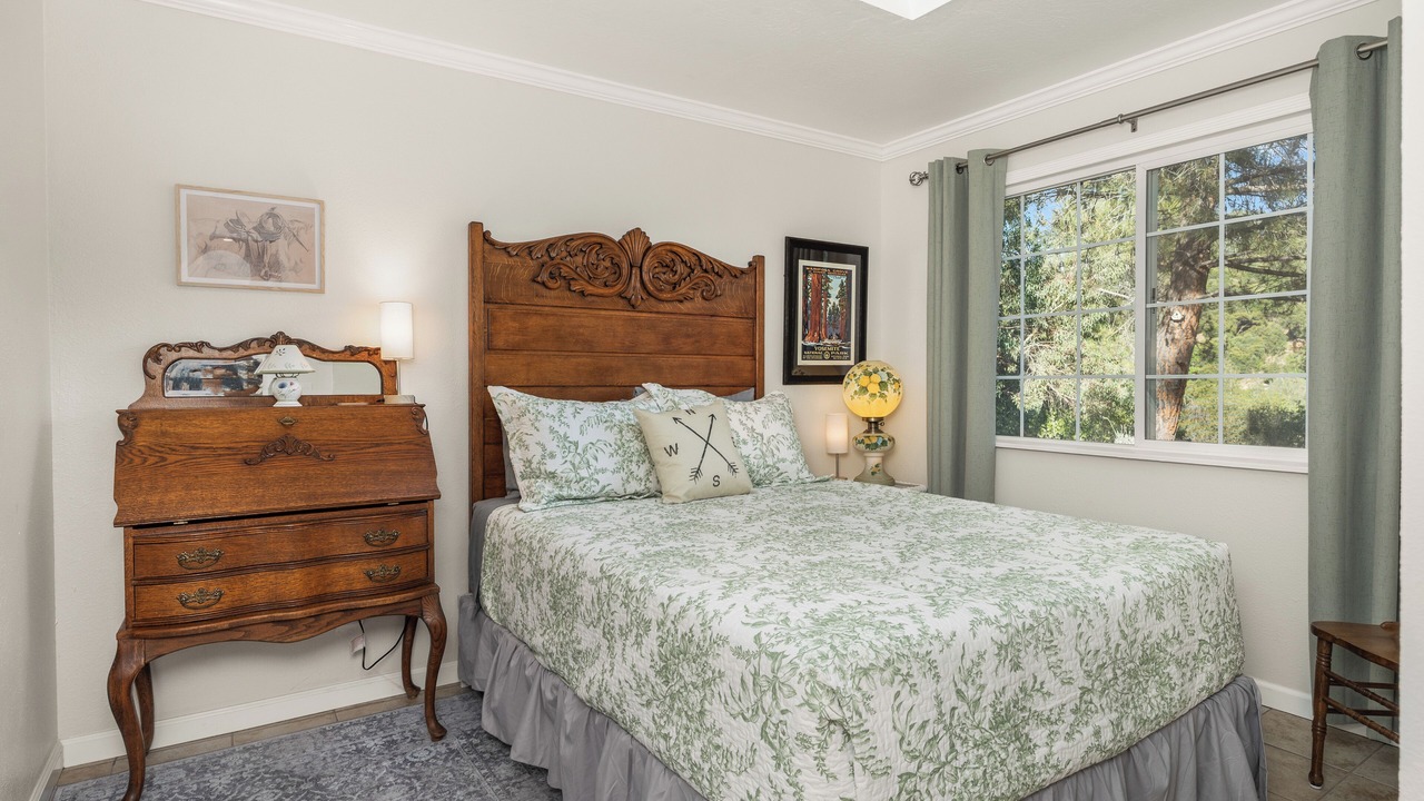Photo of Bedroom in Yosemite Forks
