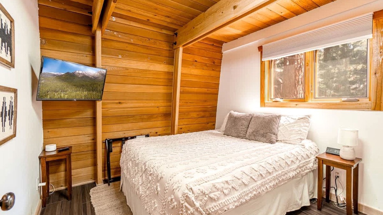 Photo of Bedroom in Incline Village