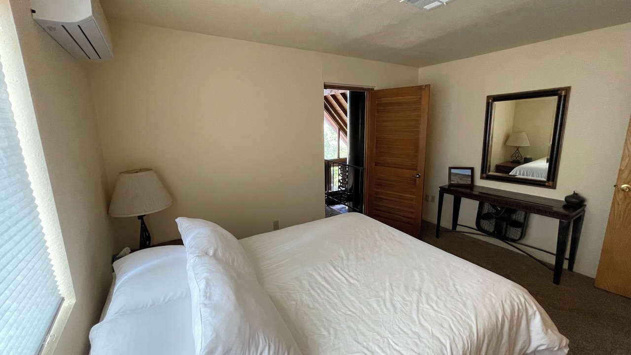 Photo of Bedroom in Frazier Park