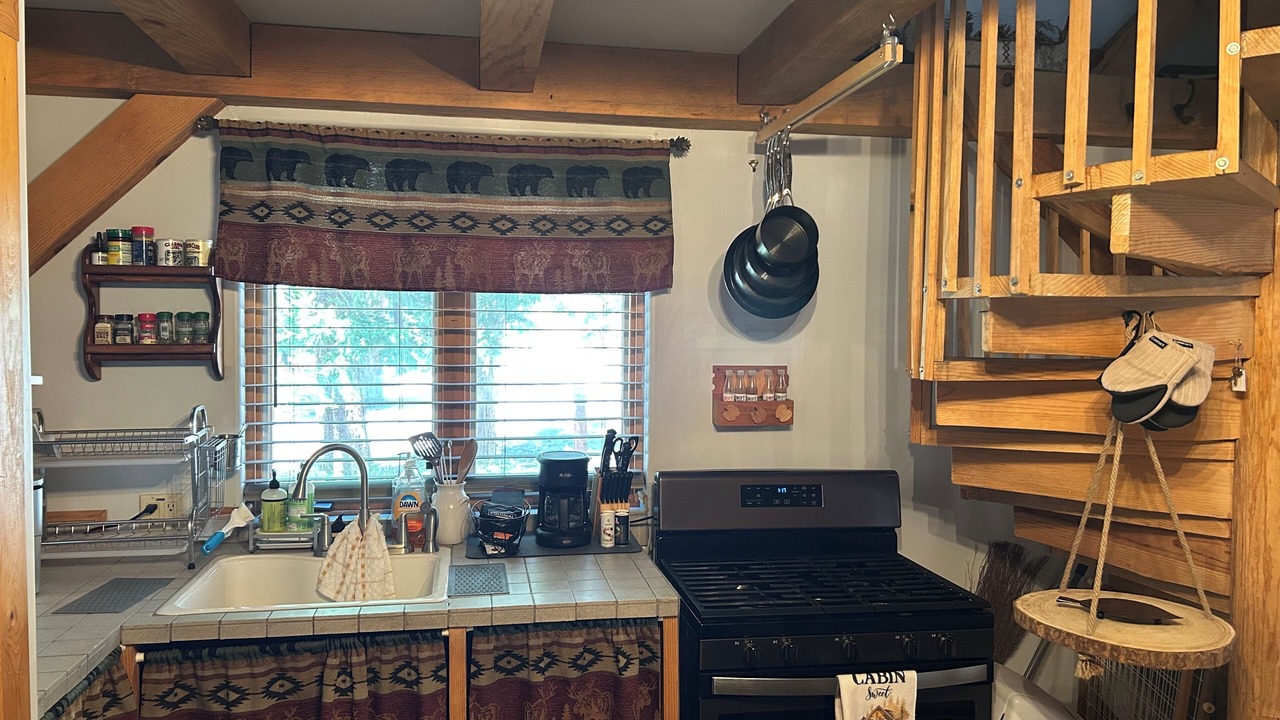 Photo of Kitchen in Mi-Wuk Village