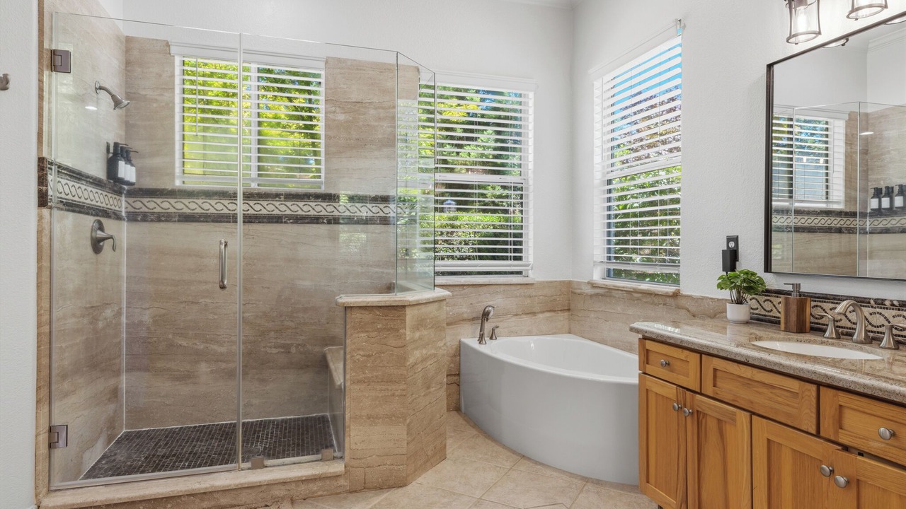 Photo of Bathroom in Hood