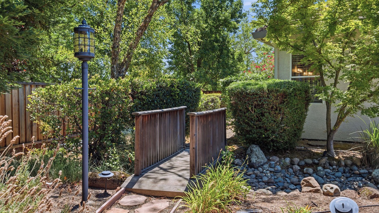 Photo of Outdoor in Hood