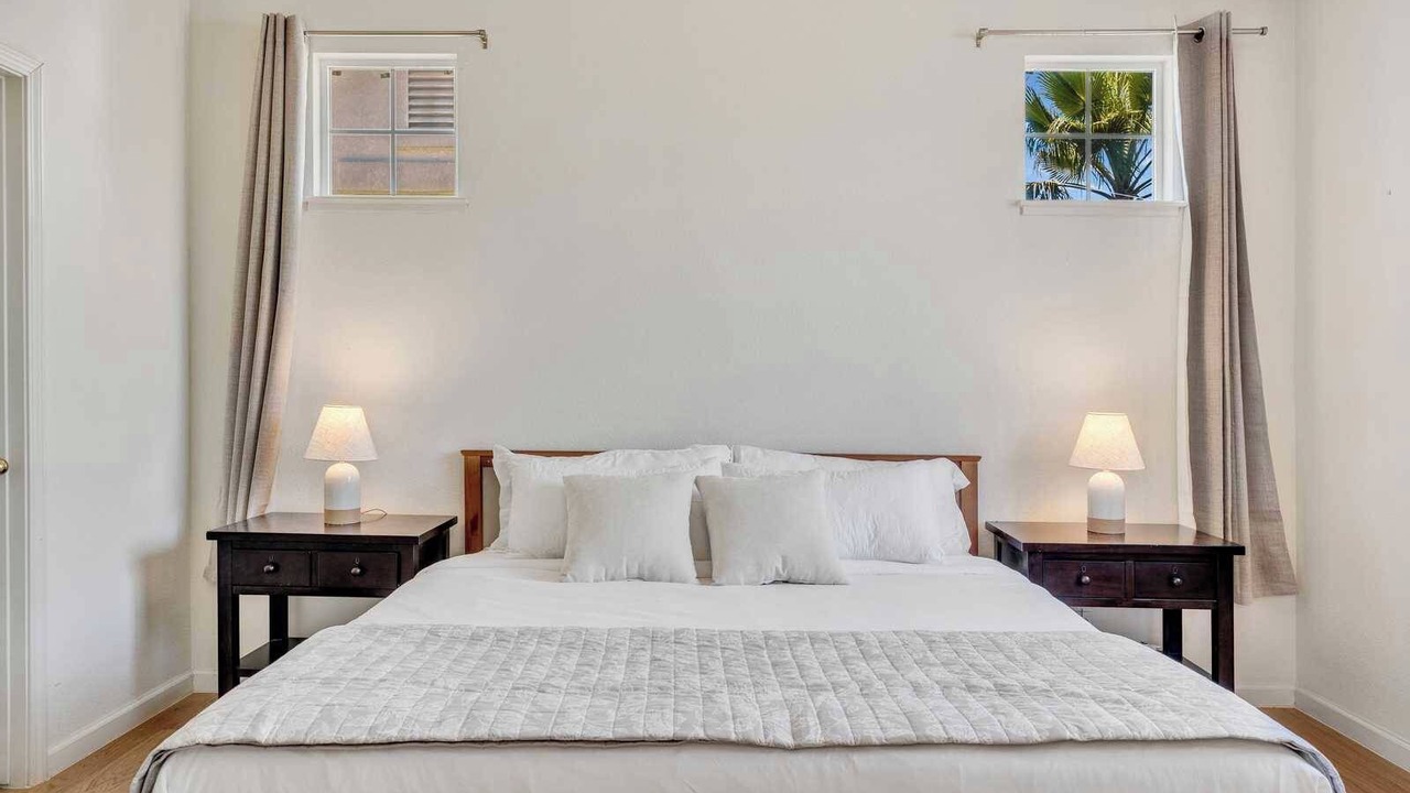 Photo of Bedroom in West Alameda
