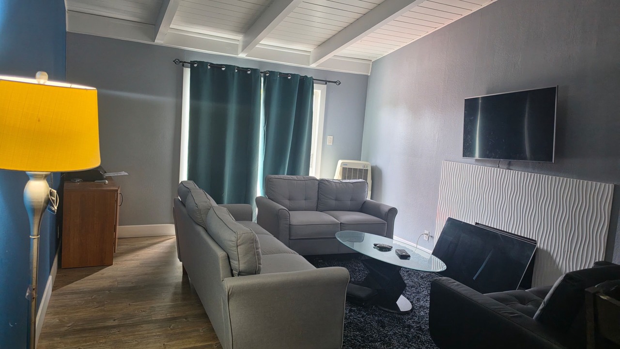 Photo of Livingroom in Fremont