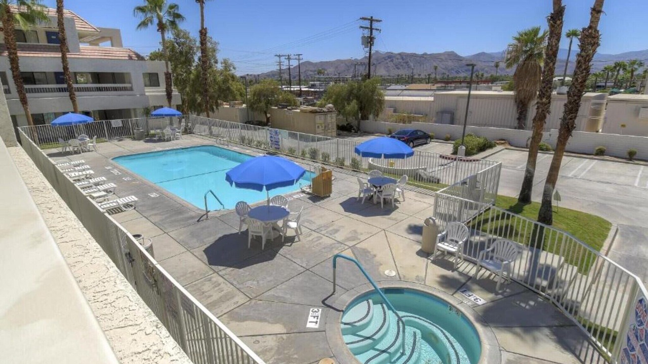 Photo of Outdoor in Warm Sands