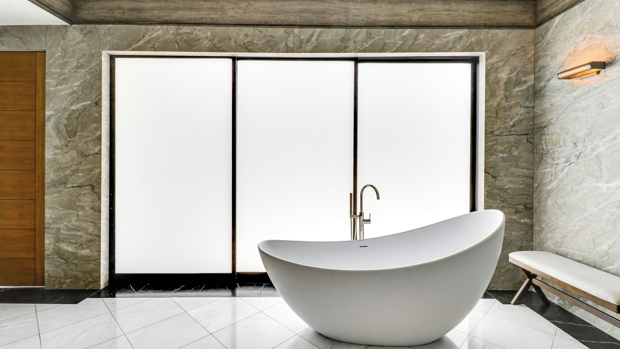 Photo of Bathroom in Hollywood Dell