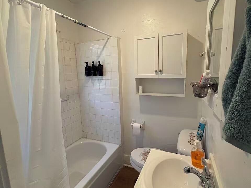 Photo of Bathroom in Alhambra